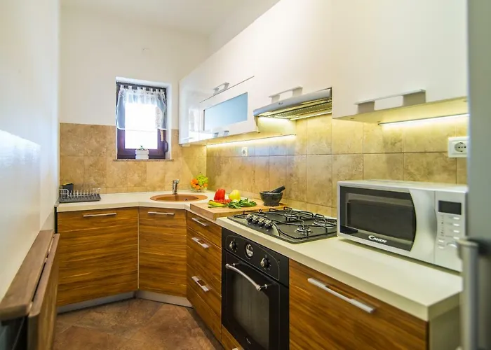 Maredi With Pool Pula