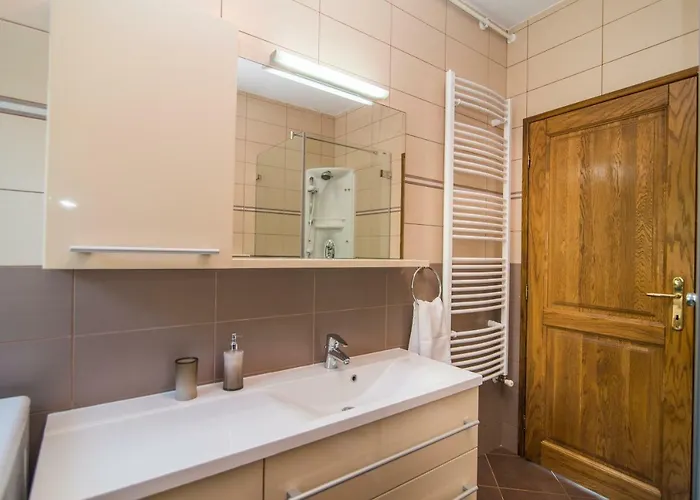 Maredi With Pool Pula