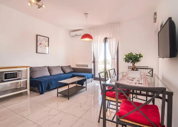 Maredi With Pool Pula