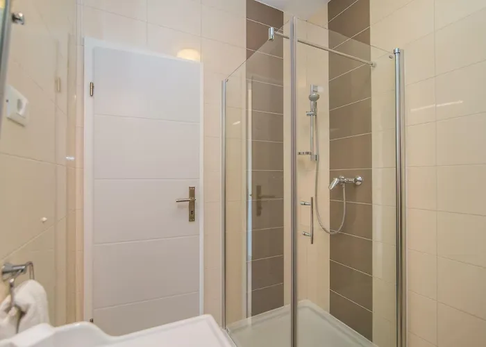 Maredi With Pool 펜션