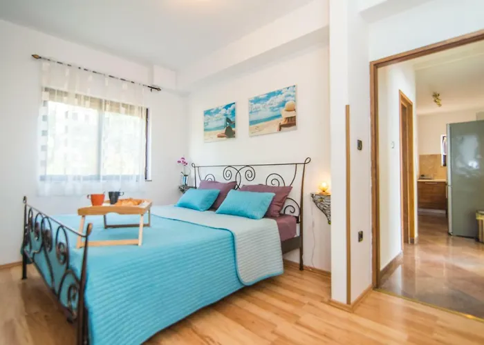 Maredi With Pool 풀라